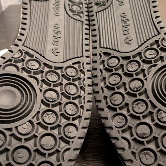 ADIDAS ORIGINALS - Picture 9 of 12